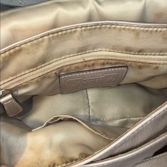 Coach EUC Taylor champagne, leather flap Crossbody bag with removable strap - Picture 9 of 11